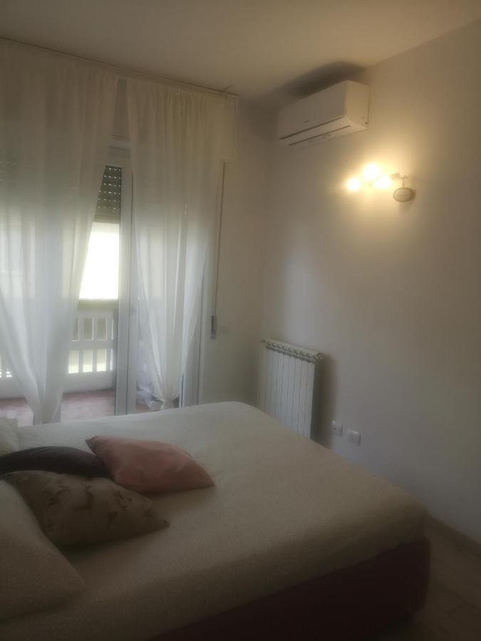 Monica'S Apartment Marina Di Carrara Εξωτερικό φωτογραφία