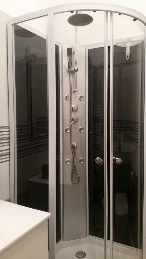 Monica'S Apartment Marina Di Carrara Εξωτερικό φωτογραφία