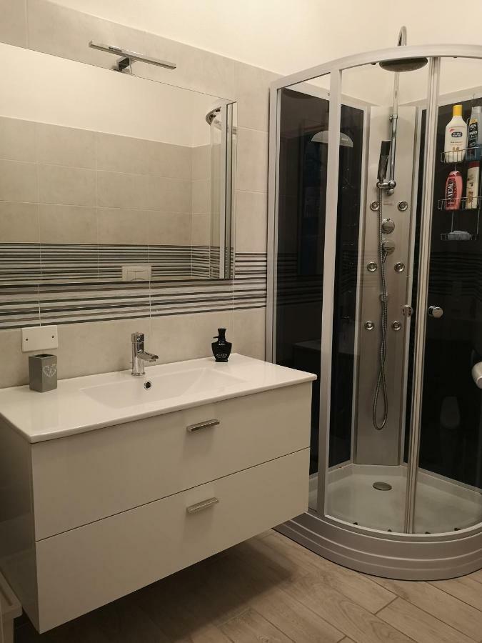 Monica'S Apartment Marina Di Carrara Εξωτερικό φωτογραφία